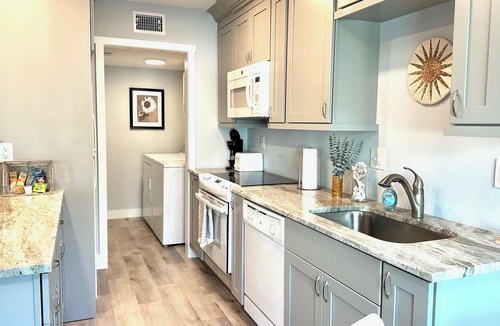Whitney Beach House | Charming 2-BR Townhome near Anna Maria Beaches. Bikes and Boat Slip included