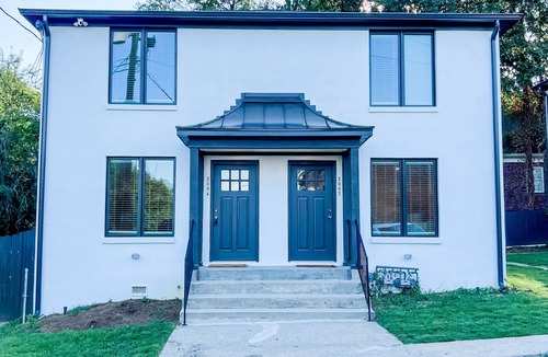 Homewood House | Charming 2 BR Townhome in the Heart of Homewood