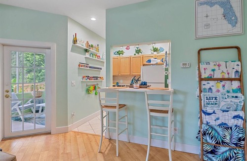 South Venice Apartment | Charming 2 story secluded apartment with gorgeous views in sunny Venice Florida.