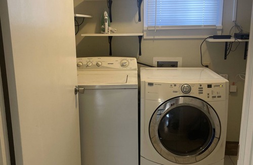 Gulfport House | Charming 2BR Cottage in Gulfport – Close to Beach, Casinos, & Attractions!