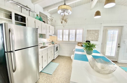 Laguna Beach Estates House | Charming 2BR Laguna Beach Cottage with Fenced Yard & Covered Patio ~ Beach Access #81