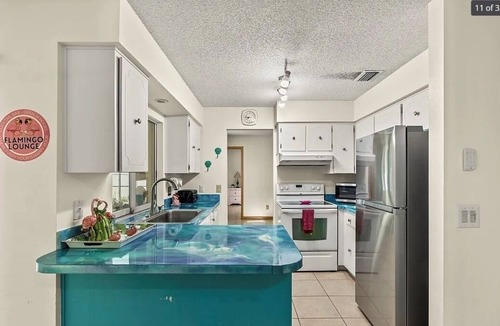 Lochmoor Waterway Estates House | Charming 3-bedroom house with AC and Heated Pool in North Fort Myers
