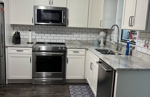 Crystal River House | Charming 3-bedroom house with WiFi and AC in Crystal River