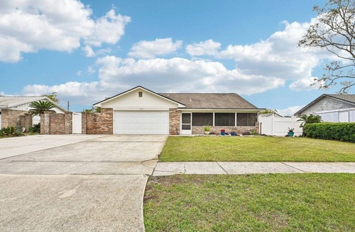 Holiday Harbors House | Charming 3-bedroom house with AC in soothing Jacksonville
