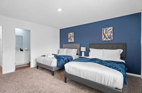 Baymeadows House | Charming 3BR Townhome.