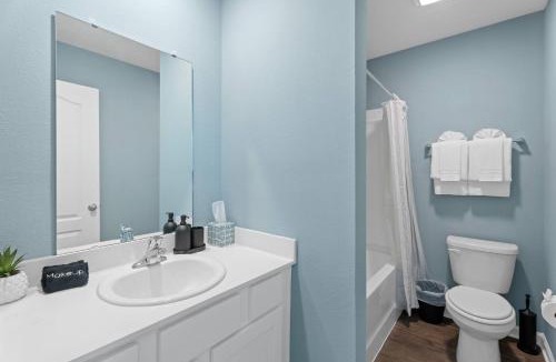Baymeadows House | Charming 3BR Townhome.
