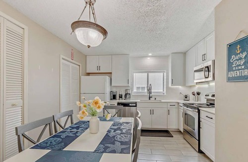 Jacksonville Beach House | Charming Beach Townhome