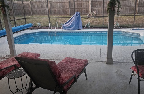 Spring Hill House | Charming & Beautiful Pet friendly Pool home in Spring Hill, Florida