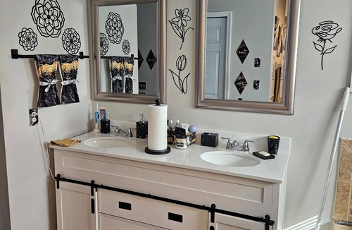 Spring Hill House | Charming & Beautiful Pet friendly Pool home in Spring Hill, Florida