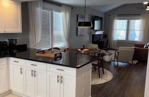 Tampa House | Charming bungalow in Tampa with king suite/WiFi/Walking distance to Stadium