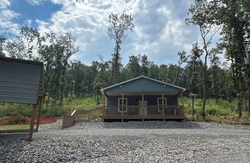 Scottsboro Cabin | Charming Cabin in Scottsboro AL