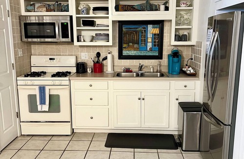 Fairhope House | Charming Downtown Fairhope Cottage – Walk to Everything!
