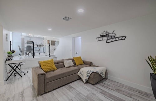 Lutz House | Charming fully renovated 4-bedroom spacious house with pool in Tampa/Lutz area!