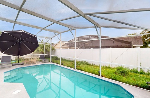 Indian Point House | Charming Home With Heated Pool, Ping-Pong and Pool Table