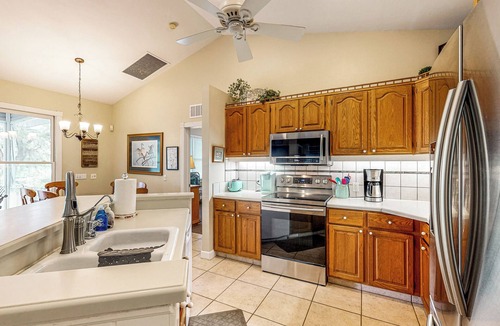 Bell House | Charming Suwanee House and Bungalow!