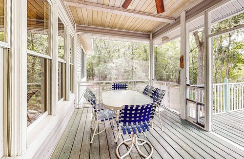 Bell House | Charming Suwanee House and Bungalow!