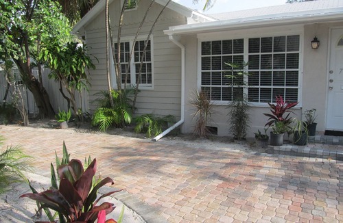 Downtown Fort Lauderdale House | Charming Tropical Home - Heart of Ft. Lauderdale, Awesome Location