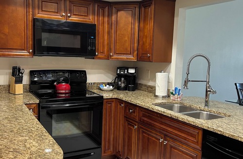 Sarasota Villa | Charming Villa in peaceful community minutes to Siesta Key