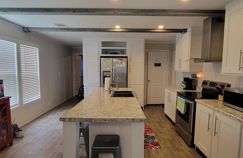 Elberta House | Cheerful 2 bedroom home on Miflin Creek