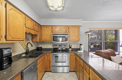 Ono Island House | Cheyenne Retreat Pet Friendly Boater's Paradise