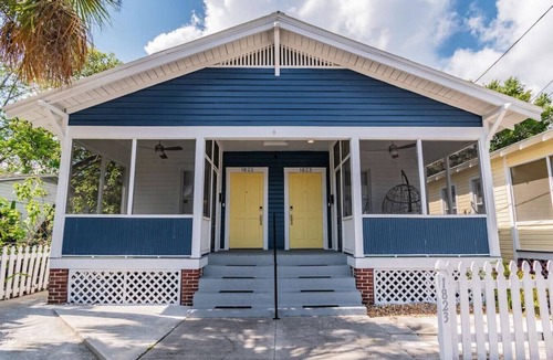 Historic Ybor House | Chic 1 BR in Historic Ybor City - Sleeps 4