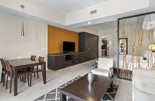 Ludlam Hotel | Chic and Modern Living in Miami! 3 Gorgeous Rooms, Balcony | Outdoor Pool + Spa