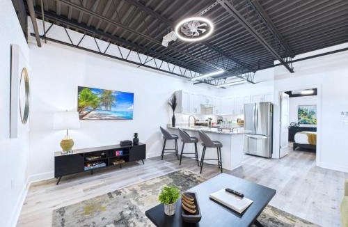 Port Canaveral Hotel | Chic Loft Retreat Near Port Canaveral -Unit 202