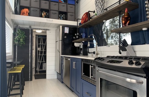 Clermont Villa | Clermont Tiny Home: Main Floor Queen, Lofts & No Pet Fees