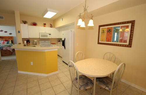 Iona Condo | Close to golf, beach, restaurants, shopping
