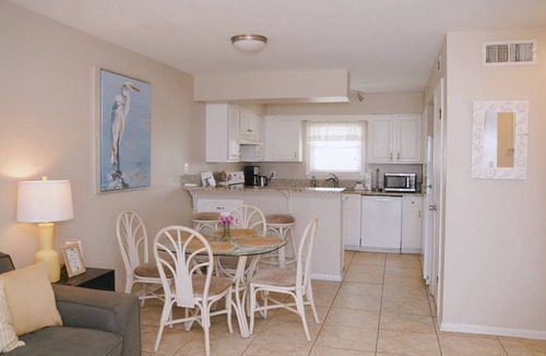 Fort Morgan Condo | CLOSEST CONDOS TO BEACH ! KING BED - PICNIC TABLE - SWING - PARKING UNDER UNIT