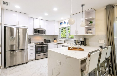 South Lake House | Coastal Dream Resort/4 Bed rooms/Mini Golf/Game Room/Htd Pool/BBQ