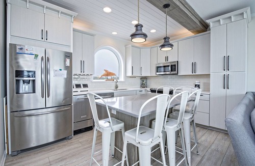 Surf Side Shores House | Coastal Elegance Meets Family Comfort – Your Beach Stop Summer Escape