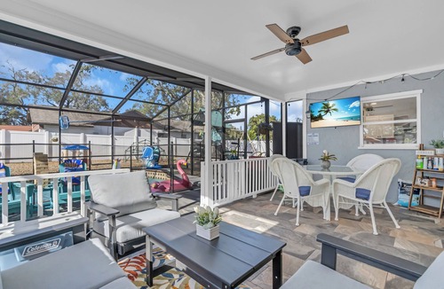 Rustic Oaks House | Coastal Escape: Kid-Friendly Home, Heated Saltwater Pool & Playground