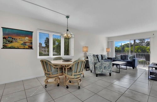 Coquina Sands Condo | Coastal Retreat Near the Beach and 5th Ave