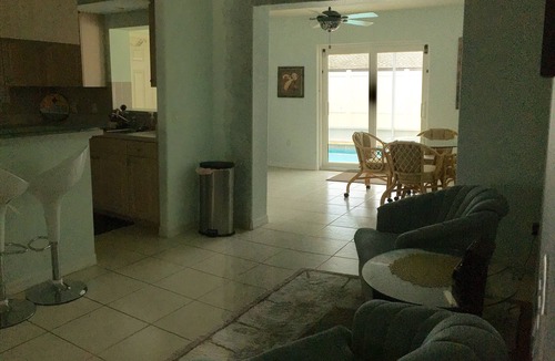South Venice House | "Coastal Retreat" Pool Home with Spa conveniet to several Beaches