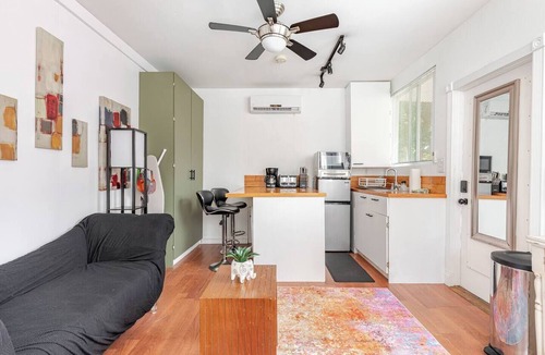 Thunderbolt House | Coastal Studio Efficiency
