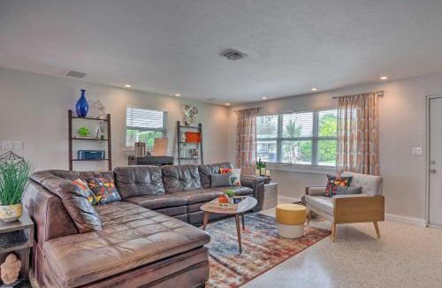 Villas House | Colorful Fort Myers Home w/Sunroom & Patio!
