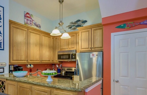 Truman Annex House | *COLORS OF THE KEYS* Villa Near Duval + Last Key White Glove Service.