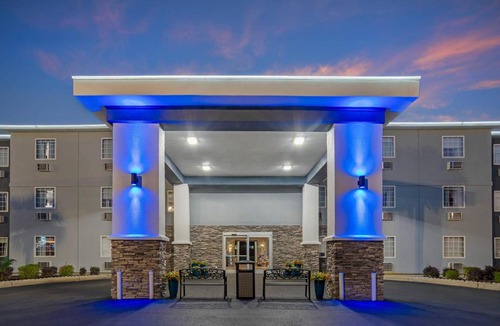 Pensacola Hotel | Comfort Inn Pensacola near NAS Corry Station