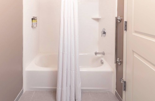 Montgomery Condo | Condo ∙ 1 bedroom ∙ 3 guests
