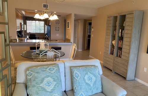 Vanderbilt Beach Condo | Condo two blocks from Vanderbilt Beach, Gulf of Mexico and Wiggins State Park.