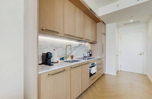 Wynwood Art District Condo | Contemporary condo with rooftop pool, balcony & designer amenities