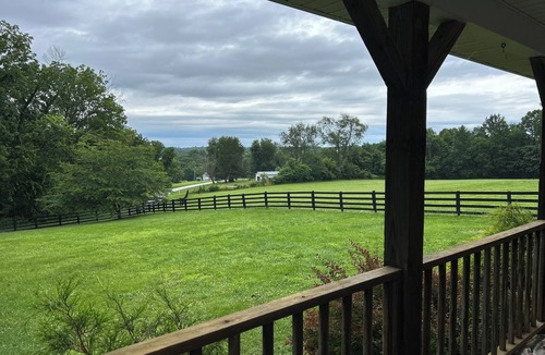 Glasgow House | Conveniently located by Barren River Lake with stunning countryside views.