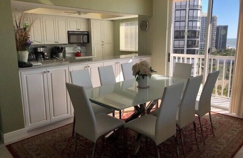 Park Shore Condo | Corner views on the 10th floor of the Gulf! CL1001