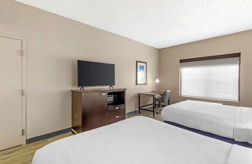 Doctors Inlet Hotel | Country Inn & Suites by Radisson, Jacksonville - Orange Park