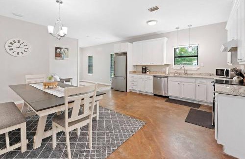 Grand Bay House | Country Living with Fishing and Bright Stars