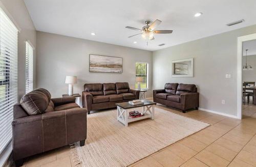 Grand Bay House | Country Living with Fishing Lake and Bright Stars