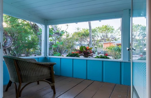 Captiva Hotel | Courtyard Studio | Oasis Pool | Sea Kayaks | Marina | Water Sports