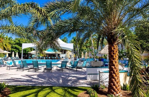 Captiva Hotel | Courtyard Studio | Oasis Pool | Sea Kayaks | Marina | Water Sports