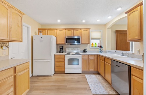 Duval House | Courtyard Villa in The Villages, FL, Duval, 2BR/2BA , Golf Cart, PET FRIENDLY